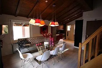Apartamento & Elegant Apartments,partially With Fireplace, By *