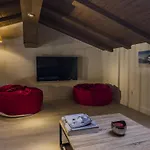 Central & Elegant Apartments,Partially With Fireplace, By Zermatt Rental *