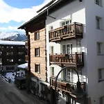 Central & Elegant Apartments,Partially With Fireplace, By Zermatt Rental *